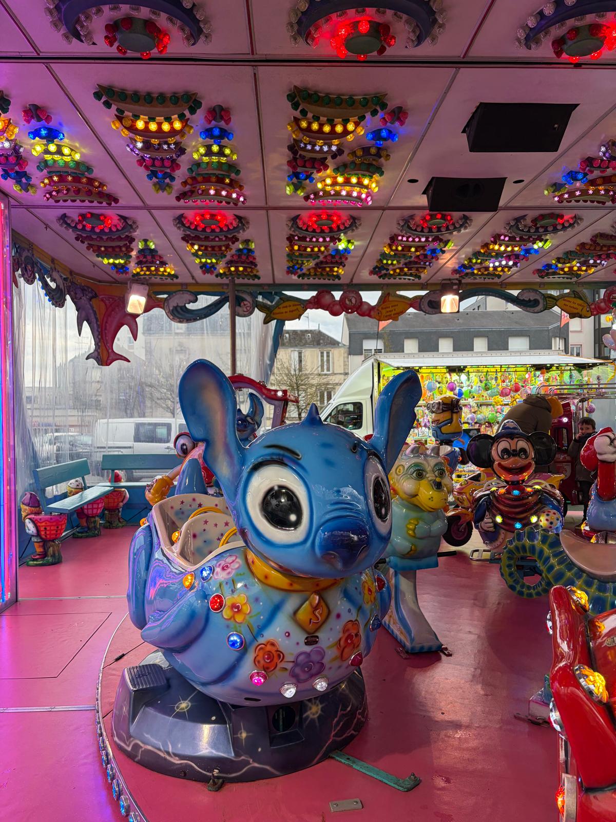 Manège Baby Mickey personnages ludiques